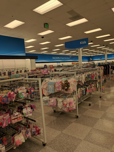 Clothing Store «Ross Dress for Less», reviews and photos, 20 N West End Blvd, Quakertown, PA 18951, USA