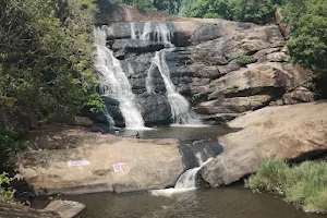 Devarapalli waterfalls image