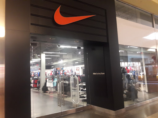 Outlet Mall «The Outlets at Bergen Town Center», reviews and photos, 1 Bergen Town Center, Paramus, NJ 07652, USA