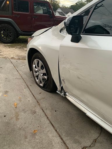 Auto Body Shop «Maaco Collision Repair & Auto Painting», reviews and photos, 610 W Lucas St, Florence, SC 29501, USA