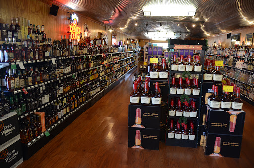 Wine Store «The Loft Wines & Spirits», reviews and photos, 2315 E Wood St, Paris, TN 38242, USA