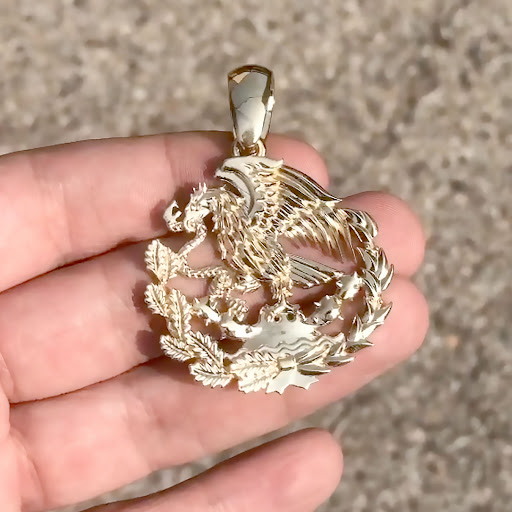 Jewelry Store «Torres Omar Jewelers», reviews and photos, 2624 N Milwaukee Ave, Chicago, IL 60647, USA