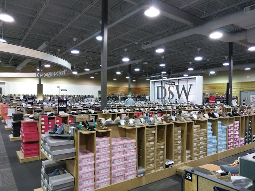 Shoe Store «DSW Designer Shoe Warehouse», reviews and photos, 3665 Washtenaw Ave, Ann Arbor, MI 48104, USA