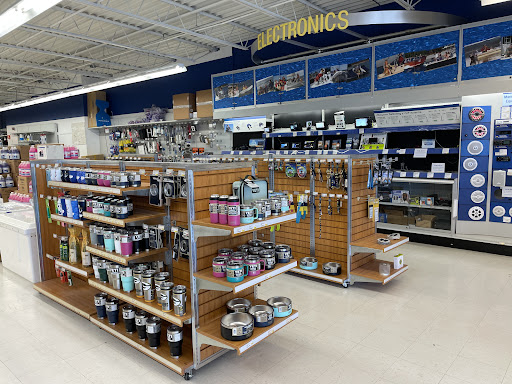 Marine Supply Store «West Marine», reviews and photos, 4141 S 76th St, Greenfield, WI 53220, USA