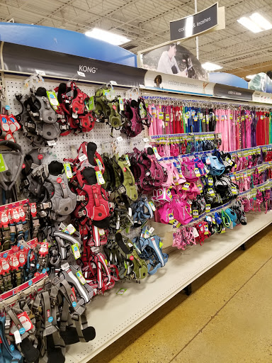 Pet Supply Store «PetSmart», reviews and photos, 700 N Milwaukee Ave, Vernon Hills, IL 60061, USA