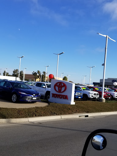 Toyota Salinas image