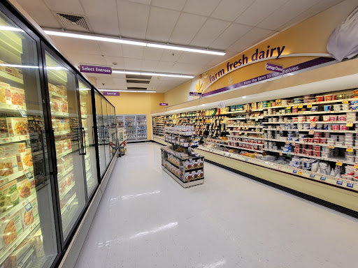 Grocery Store «Giant Food», reviews and photos, 2501 9th Rd S, Arlington, VA 22204, USA