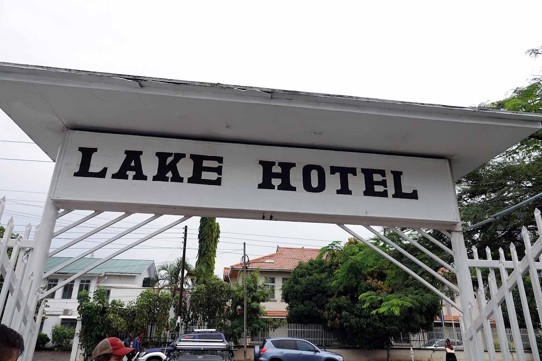 Lake Hotel