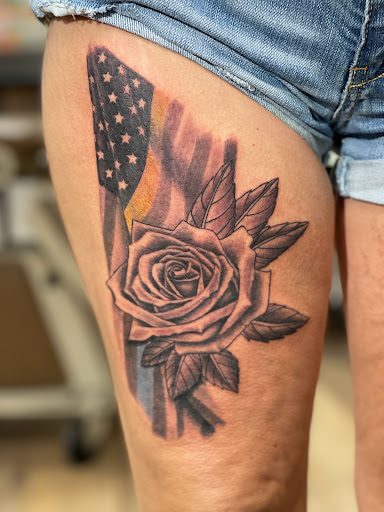 Tattoo Shop «Skin Gallery-Tattoos», reviews and photos, 37292 US-18, Prairie du Chien, WI 53821, USA