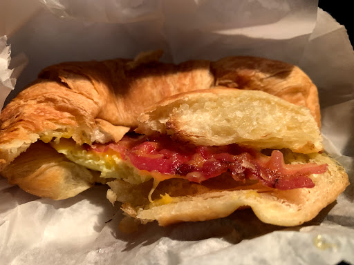 Donut Shop «Hole In One Donut 3», reviews and photos, 14406 N Florida Ave, Tampa, FL 33613, USA