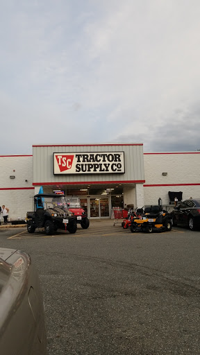 Tractor Supply Co., 5743 W Tennessee St, Tallahassee, FL 32304, USA, 