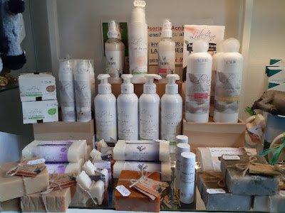 Boutique de savons et cosmétiques au lait d'ânesse à Albert