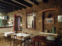 Atmosphère du Restaurant Auberge de Réals à Cessenon-sur-Orb - n°3