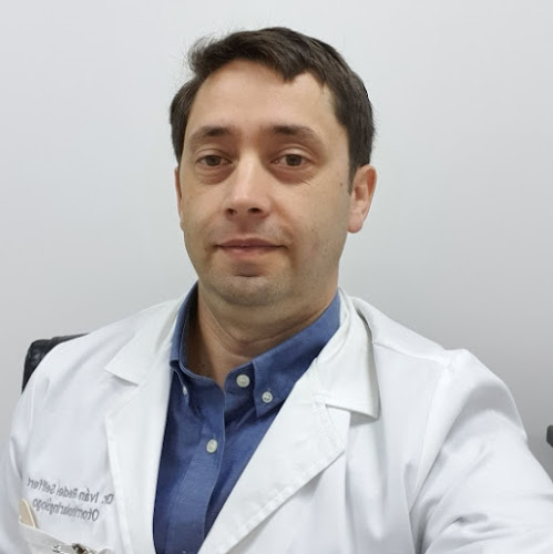 Opiniones de Dr. Iván Redel Seiffert, Otorrino en Temuco - Dermatólogo