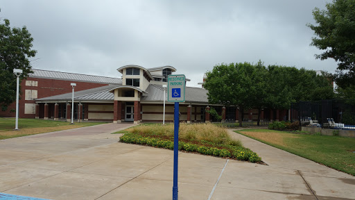 Recreation Center «Lee Park Recreation Center», reviews and photos, 3000 Pamela Dr, Irving, TX 75062, USA