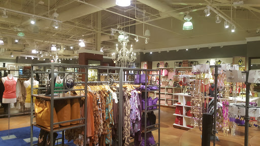 Charming Charlie, 351 Town Square, Wheaton, IL 60189, USA, 