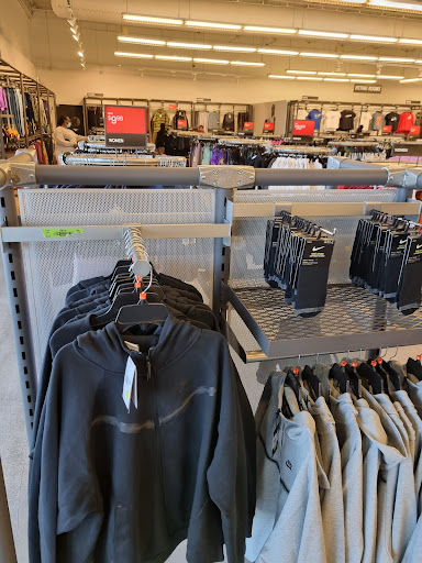 Clothing Store «Nike Clearance Store», reviews and photos, 4099 S Plaza Dr, Memphis, TN 38116, USA