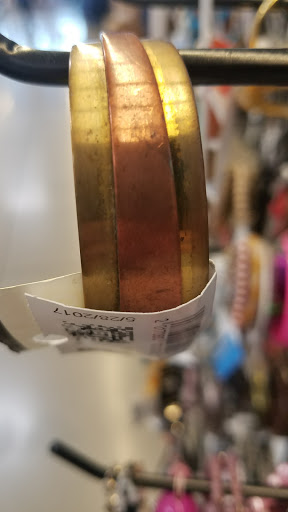 Thrift Store «91st & Northern Goodwill Retail Store & Donation Center», reviews and photos