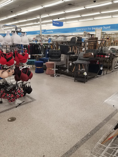 Clothing Store «Ross Dress for Less», reviews and photos, 396 N Moorpark Rd, Thousand Oaks, CA 91360, USA