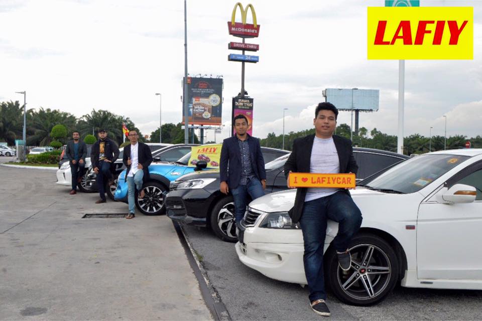 Kereta Sewa Murah dan pemandu Car rental with driver KL Kuala Lumpur Lafiy Transport