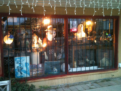 Blue Moon Antiques And Estate Sales
