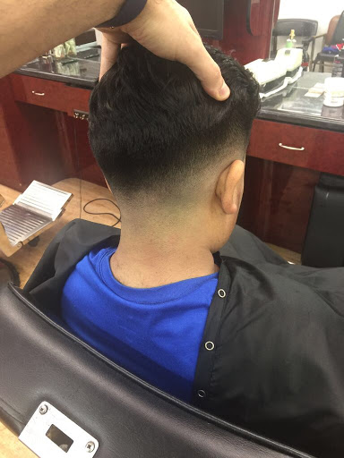 Barber Shop «Imperial Cuts Barber Shop», reviews and photos, 164-20 69th Ave, Fresh Meadows, NY 11365, USA