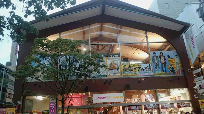 Anime Store ビーポイント原宿店 原宿竹下通り 東京都渋谷区神宮前 ホビーショップ グルコミ