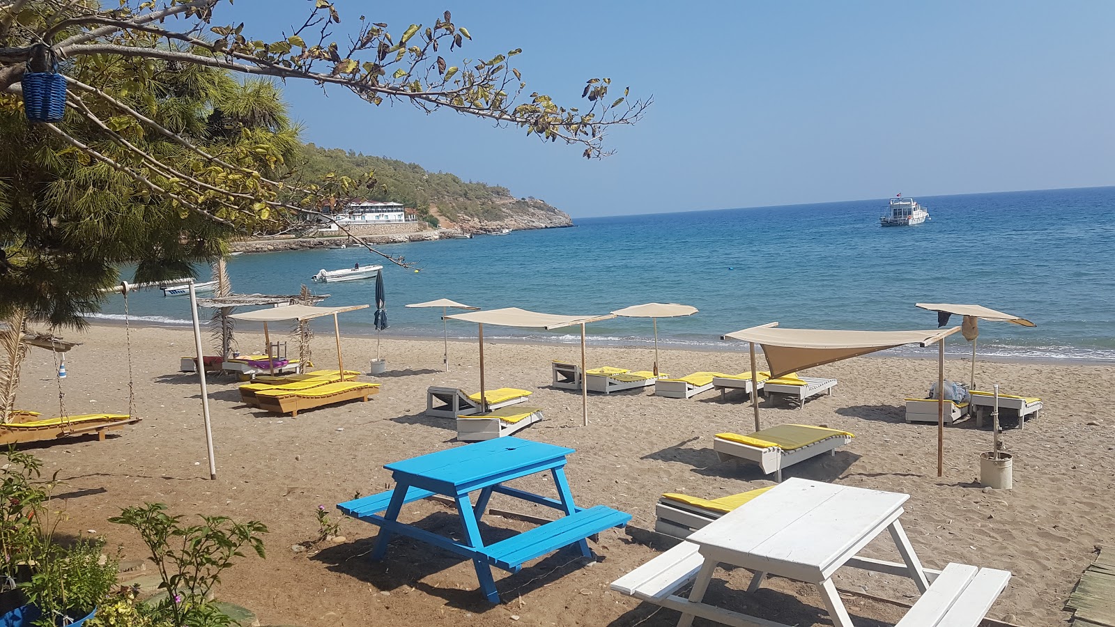 Foto di Buyukeceli beach - luogo popolare tra gli intenditori del relax