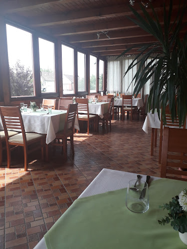 Opinii despre Mobaka Étterem în Kacsóta - Étterem