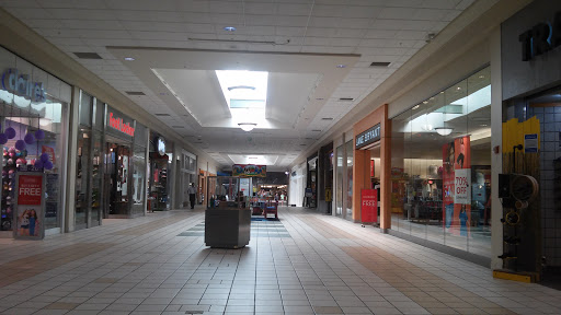 Shopping Mall «Muncie Mall», reviews and photos, 3501 N Granville Ave, Muncie, IN 47303, USA