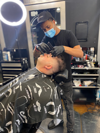 Barber Shop «TwinCutZ Barbershop», reviews and photos, 2314 Del Prado Blvd, Cape Coral, FL 33990, USA