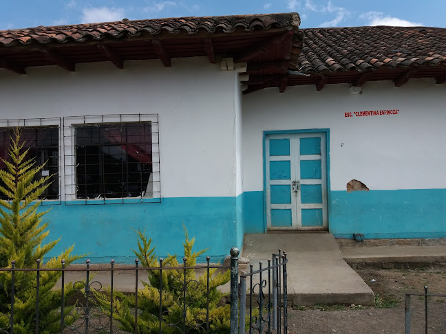 Opiniones de Escuela "Clementina Espinoza" en Gualaceo - Escuela
