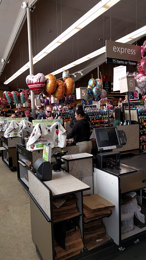 Grocery Store «Safeway», reviews and photos, 2811 Middlefield Rd, Palo Alto, CA 94306, USA