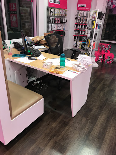 Cell Phone Store «T-Mobile», reviews and photos, 41093 Fremont Blvd #104, Fremont, CA 94538, USA