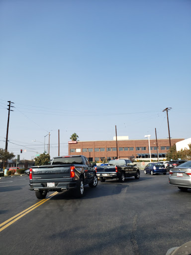 Post Office «United States Postal Service», reviews and photos, 2140 N Hollywood Way, Burbank, CA 91505, USA