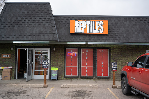 5280 Reptile Room - West