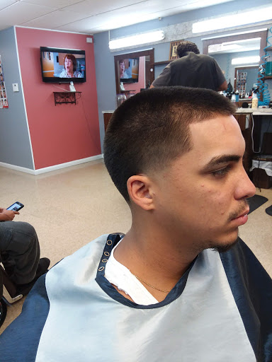 Barber Shop «Tampa legends Barbershop Llc», reviews and photos, 6751 N Armenia Ave #1, Tampa, FL 33604, USA