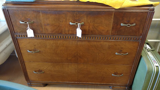 Furniture Store «3 Vintage Chicks», reviews and photos, 13012 N Cave Creek Rd, Phoenix, AZ 85022, USA