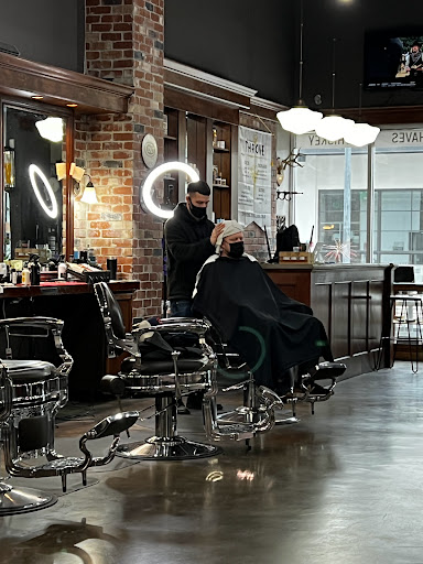 Barber Shop «Throne Traditional BarberShop», reviews and photos, 917 NW 13th Ave, Portland, OR 97209, USA