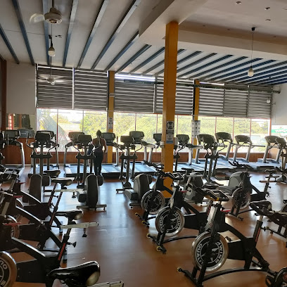 La Roca Zona Fitness - Cra. 4 #9-41, El Rodadero, Gaira, Santa Marta, Magdalena, Colombia