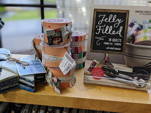 Quilt Shop «Gossypium Quilt Shop», reviews and photos, 355 NW Gilman Blvd #102, Issaquah, WA 98027, USA