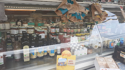Les soeurs a'drak sur les marchés de Gourin à Gourin