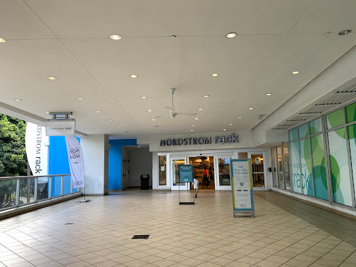 Department Store «Nordstrom Rack Miracle Marketplace», reviews and photos, 3301 Coral Way, Miami, FL 33145, USA