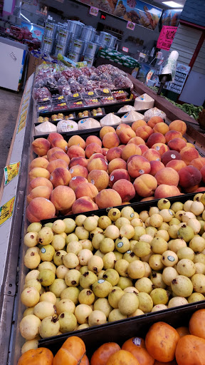 Grocery Store «La Rosita Grocery Store», reviews and photos, 500 North Ave, Glendale Heights, IL 60139, USA