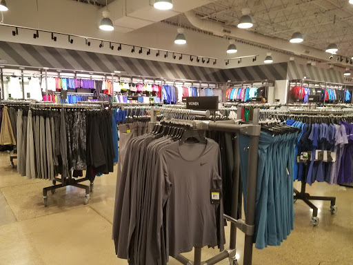 Sporting Goods Store «Nike Factory Store», reviews and photos, 6170 Grand Ave #569, Gurnee, IL 60031, USA