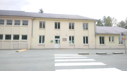 École primaire à Bugeat, Corrèze