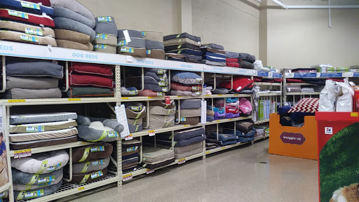 Pet Supply Store «PetSmart», reviews and photos, 9616 Reisterstown Rd #325, Owings Mills, MD 21117, USA
