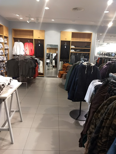 Shopping Mall «Cherry Hill Mall», reviews and photos, 2000 NJ-38, Cherry Hill, NJ 08002, USA