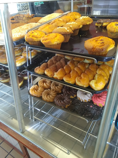 Bagel Shop «Yum Yum Donuts», reviews and photos, 8704 Foothill Blvd, Sunland-Tujunga, CA 91040, USA