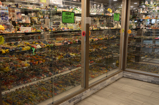 Tobacco Shop «Tundra Smoke Shop», reviews and photos, 2719 S Oneida St, Green Bay, WI 54304, USA